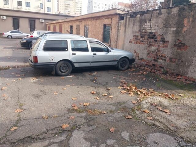 Сірий Форд Сієрра, об'ємом двигуна 2 л та пробігом 1 тис. км за 1400 $, фото 3 на Automoto.ua