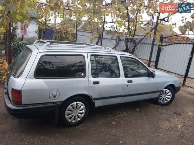 Серый Форд Сиерра, объемом двигателя 2 л и пробегом 150 тыс. км за 1400 $, фото 12 на Automoto.ua