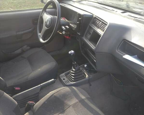 Форд Сиерра 1990 в Черкассах на Automoto.ua Серый Форд Сиерра, объемом двигателя 2 л и пробегом 210 тыс. км за 1500 $, фото 6 на Automoto.ua