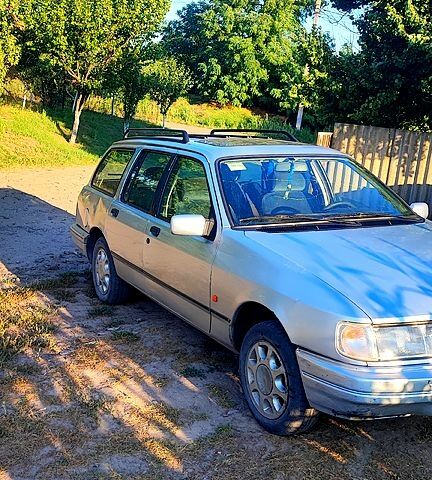 Сірий Форд Сієрра, об'ємом двигуна 2 л та пробігом 250 тис. км за 1500 $, фото 9 на Automoto.ua