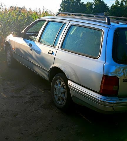 Сірий Форд Сієрра, об'ємом двигуна 2 л та пробігом 250 тис. км за 1500 $, фото 5 на Automoto.ua