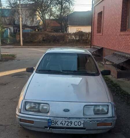 Серый Форд Сиерра, объемом двигателя 2 л и пробегом 300 тыс. км за 950 $, фото 1 на Automoto.ua