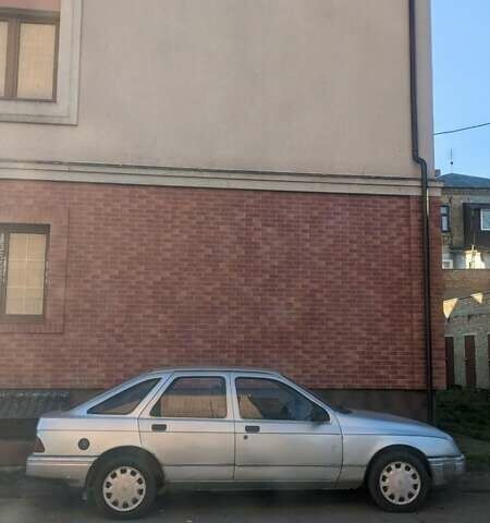 Серый Форд Сиерра, объемом двигателя 2 л и пробегом 300 тыс. км за 950 $, фото 2 на Automoto.ua