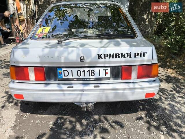 Серый Форд Сиерра, объемом двигателя 1.6 л и пробегом 10 тыс. км за 2000 $, фото 11 на Automoto.ua