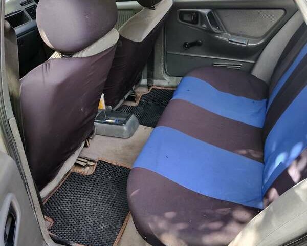 Серый Форд Сиерра, объемом двигателя 2 л и пробегом 400 тыс. км за 1000 $, фото 6 на Automoto.ua