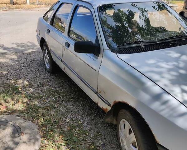 Серый Форд Сиерра, объемом двигателя 2 л и пробегом 400 тыс. км за 1000 $, фото 3 на Automoto.ua