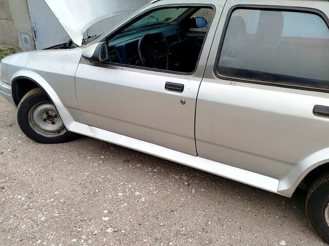 Серый Форд Сиерра, объемом двигателя 0 л и пробегом 0 тыс. км за 500 $, фото 2 на Automoto.ua