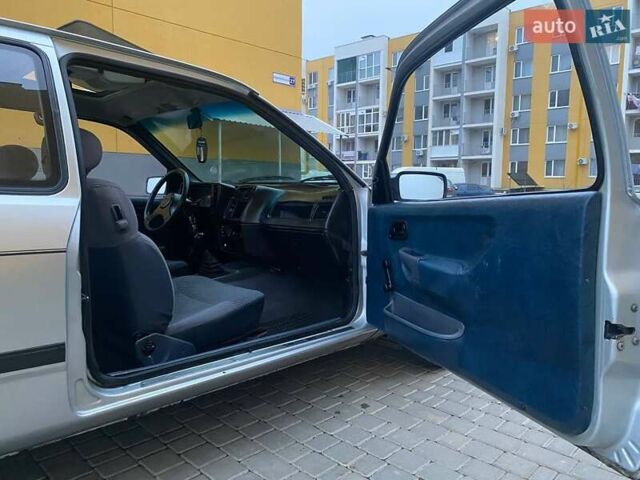 Серый Форд Сиерра, объемом двигателя 1.6 л и пробегом 150 тыс. км за 1650 $, фото 17 на Automoto.ua