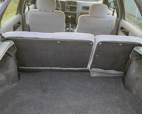 Серый Форд Сиерра, объемом двигателя 2 л и пробегом 160 тыс. км за 1000 $, фото 11 на Automoto.ua