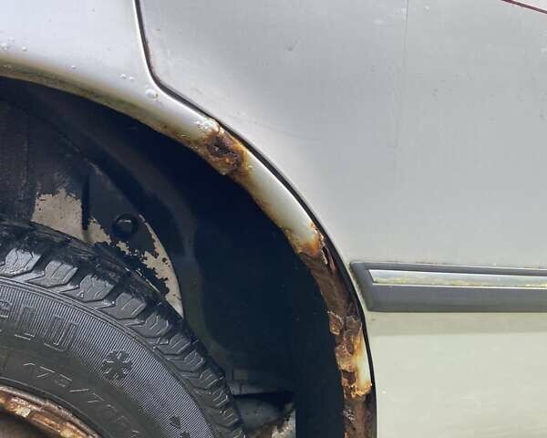 Серый Форд Сиерра, объемом двигателя 2 л и пробегом 160 тыс. км за 1000 $, фото 13 на Automoto.ua