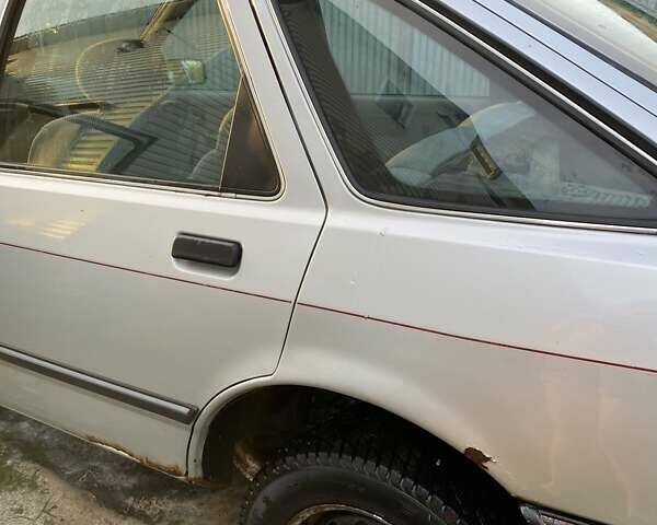 Серый Форд Сиерра, объемом двигателя 2 л и пробегом 160 тыс. км за 1000 $, фото 14 на Automoto.ua