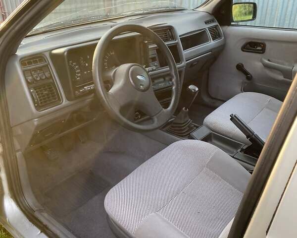 Серый Форд Сиерра, объемом двигателя 2 л и пробегом 160 тыс. км за 1000 $, фото 7 на Automoto.ua