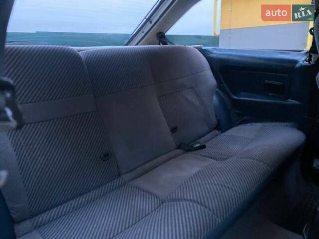 Серый Форд Сиерра, объемом двигателя 1.6 л и пробегом 150 тыс. км за 1650 $, фото 19 на Automoto.ua