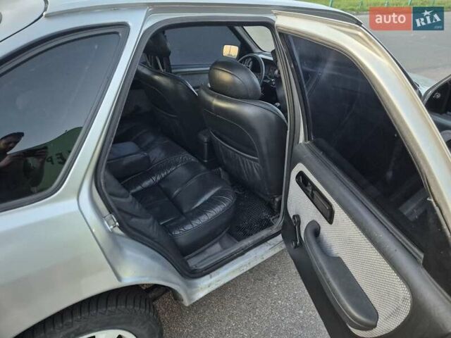 Серый Форд Сиерра, объемом двигателя 2 л и пробегом 167 тыс. км за 1400 $, фото 3 на Automoto.ua