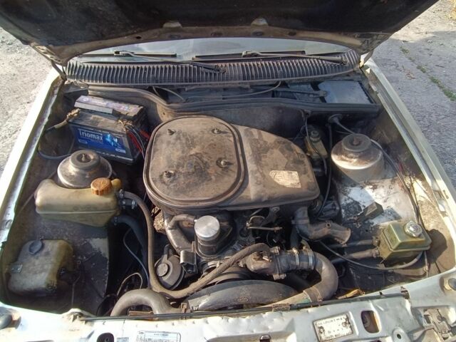 Серый Форд Сиерра, объемом двигателя 0 л и пробегом 100 тыс. км за 334 $, фото 5 на Automoto.ua