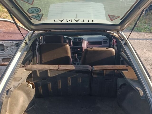 Серый Форд Сиерра, объемом двигателя 0 л и пробегом 100 тыс. км за 334 $, фото 6 на Automoto.ua