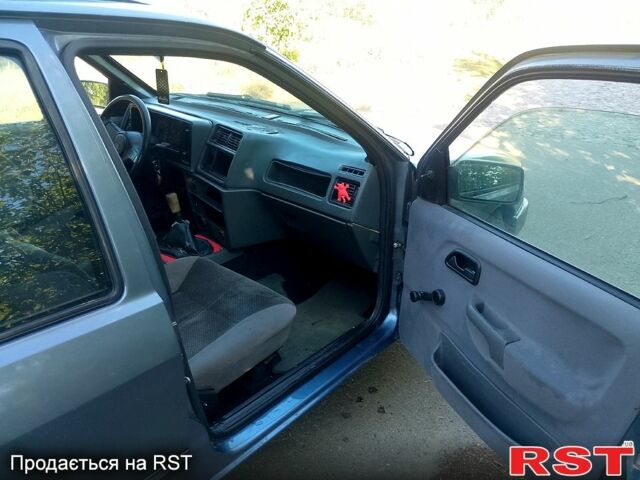 Форд Сиерра 1990 в Черкассах на Automoto.ua Серый Форд Сиерра, объемом двигателя 2 л и пробегом 0 тыс. км за 670 $, фото 6 на Automoto.ua