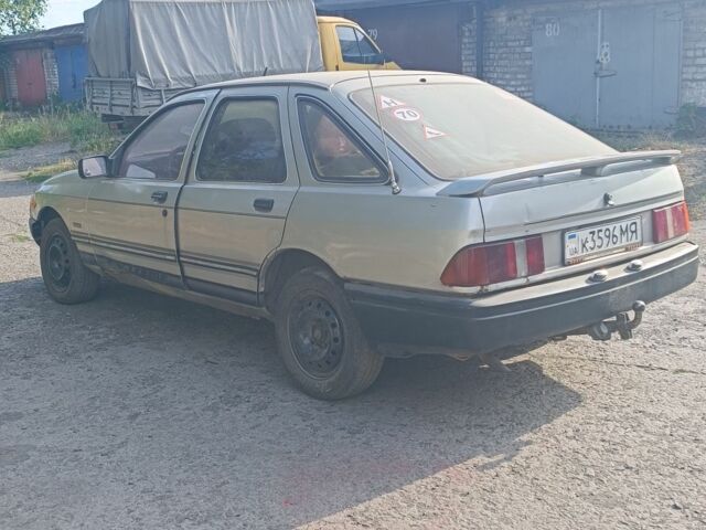 Серый Форд Сиерра, объемом двигателя 0 л и пробегом 100 тыс. км за 334 $, фото 2 на Automoto.ua