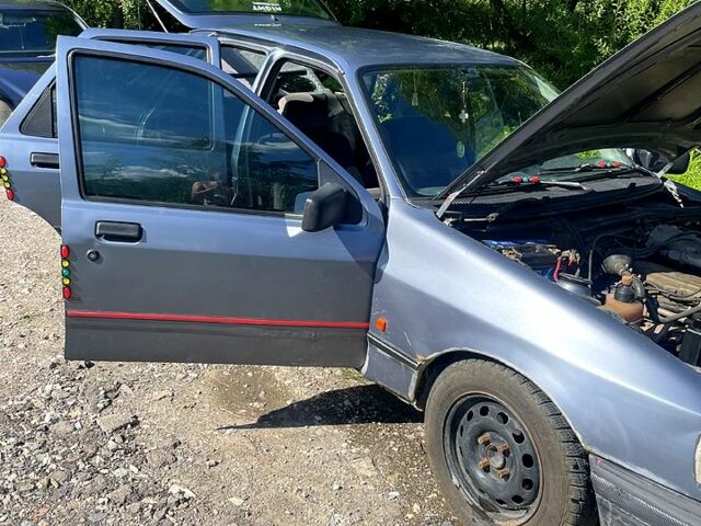Сірий Форд Сієрра, об'ємом двигуна 2 л та пробігом 300 тис. км за 900 $, фото 1 на Automoto.ua