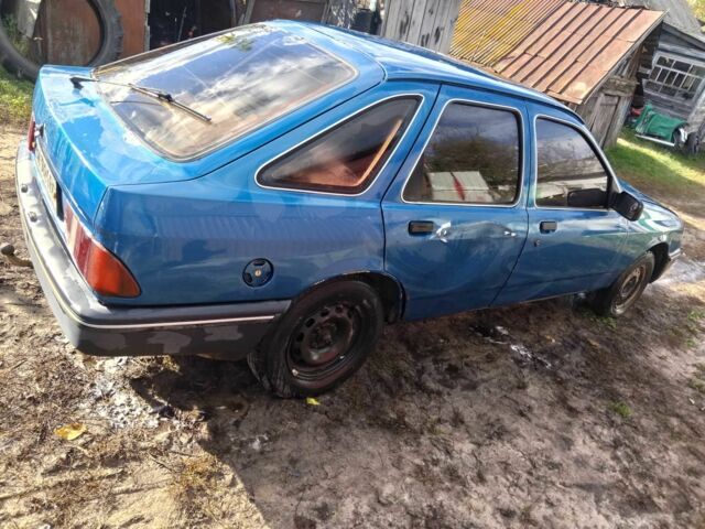 Синій Форд Сієрра, об'ємом двигуна 2 л та пробігом 47 тис. км за 724 $, фото 1 на Automoto.ua