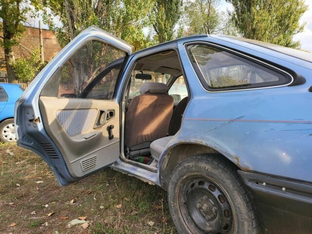 Форд Сиерра 1985 в Днепре (Днепропетровске) на Automoto.ua Синий Форд Сиерра, объемом двигателя 1.8 л и пробегом 500 тыс. км за 950 $, фото 10 на Automoto.ua