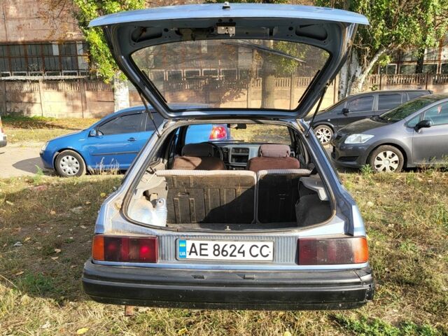 Форд Сиерра 1985 в Днепре (Днепропетровске) на Automoto.ua Синий Форд Сиерра, объемом двигателя 1.8 л и пробегом 500 тыс. км за 950 $, фото 7 на Automoto.ua