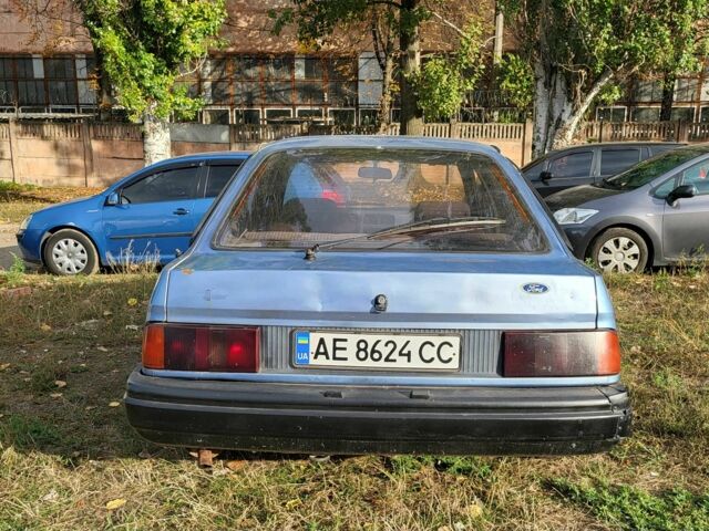 Форд Сиерра 1985 в Днепре (Днепропетровске) на Automoto.ua Синий Форд Сиерра, объемом двигателя 1.8 л и пробегом 500 тыс. км за 950 $, фото 6 на Automoto.ua