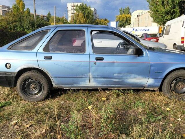 Форд Сиерра 1985 в Днепре (Днепропетровске) на Automoto.ua Синий Форд Сиерра, объемом двигателя 1.8 л и пробегом 500 тыс. км за 950 $, фото 2 на Automoto.ua