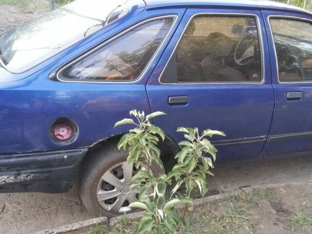 Синий Форд Сиерра, объемом двигателя 0 л и пробегом 12 тыс. км за 411 $, фото 5 на Automoto.ua