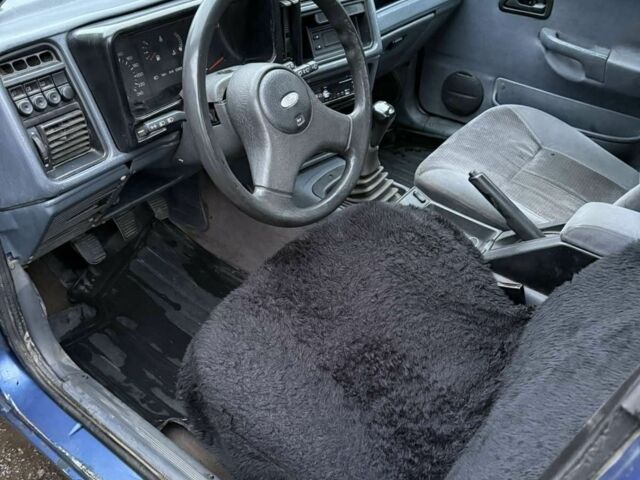 Синій Форд Сієрра, об'ємом двигуна 2 л та пробігом 84 тис. км за 750 $, фото 4 на Automoto.ua