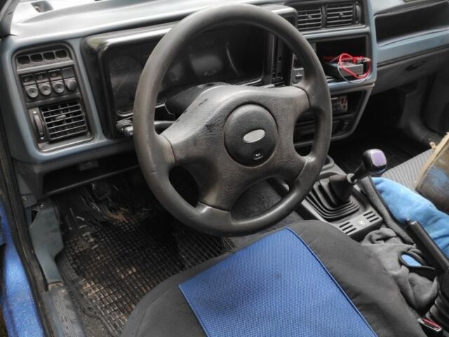 Форд Сиерра 1988 в Чернигове на Automoto.ua Синий Форд Сиерра, объемом двигателя 1.8 л и пробегом 100 тыс. км за 1200 $, фото 1 на Automoto.ua