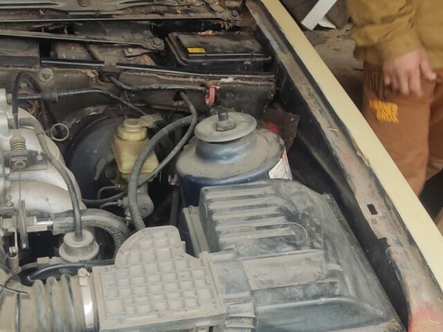 Синий Форд Сиерра, объемом двигателя 2 л и пробегом 9 тыс. км за 1000 $, фото 3 на Automoto.ua