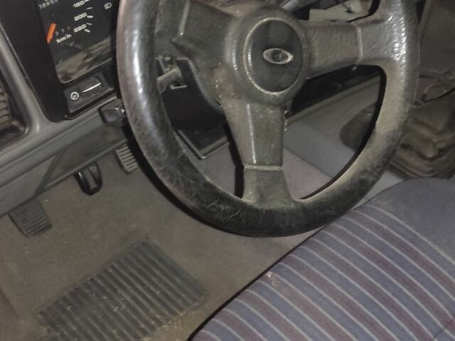 Синий Форд Сиерра, объемом двигателя 2 л и пробегом 9 тыс. км за 1000 $, фото 2 на Automoto.ua