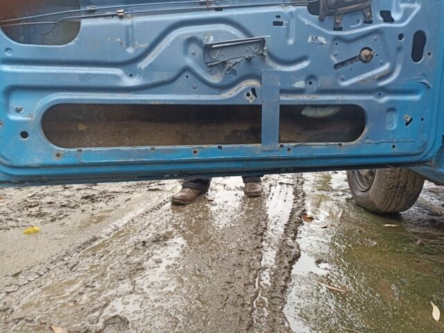 Синій Форд Сієрра, об'ємом двигуна 2 л та пробігом 142 тис. км за 400 $, фото 5 на Automoto.ua