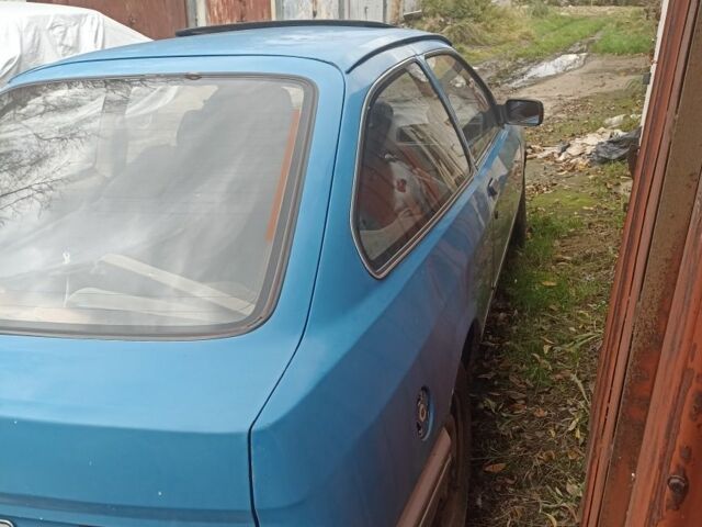 Синій Форд Сієрра, об'ємом двигуна 2 л та пробігом 142 тис. км за 400 $, фото 3 на Automoto.ua
