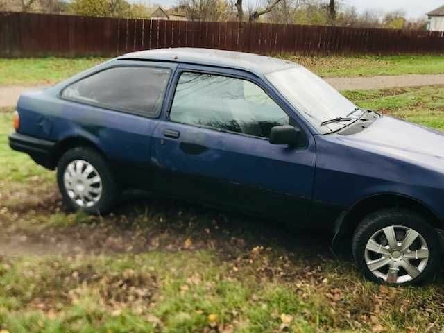 Синий Форд Сиерра, объемом двигателя 2 л и пробегом 270 тыс. км за 609 $, фото 8 на Automoto.ua