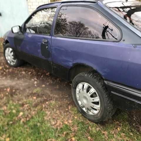 Синий Форд Сиерра, объемом двигателя 2 л и пробегом 270 тыс. км за 609 $, фото 15 на Automoto.ua