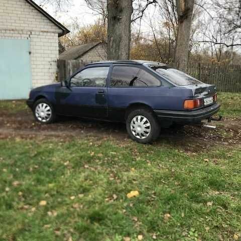 Синий Форд Сиерра, объемом двигателя 2 л и пробегом 270 тыс. км за 609 $, фото 6 на Automoto.ua