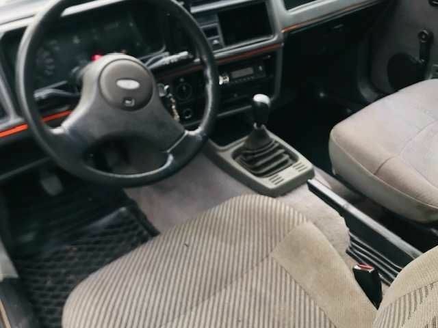 Синий Форд Сиерра, объемом двигателя 2 л и пробегом 270 тыс. км за 609 $, фото 3 на Automoto.ua