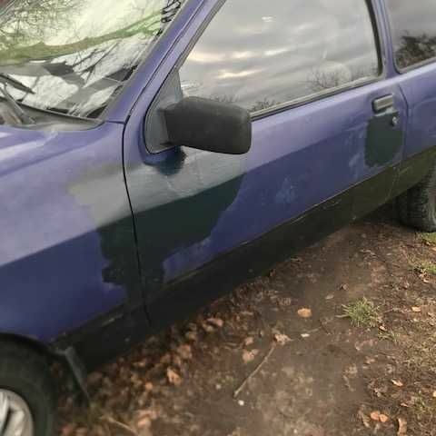 Синий Форд Сиерра, объемом двигателя 2 л и пробегом 270 тыс. км за 609 $, фото 10 на Automoto.ua