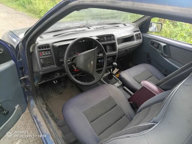 Синий Форд Сиерра, объемом двигателя 2.3 л и пробегом 222 тыс. км за 594 $, фото 4 на Automoto.ua