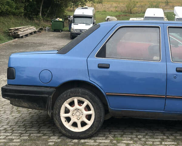 Синий Форд Сиерра, объемом двигателя 2 л и пробегом 250 тыс. км за 2000 $, фото 12 на Automoto.ua
