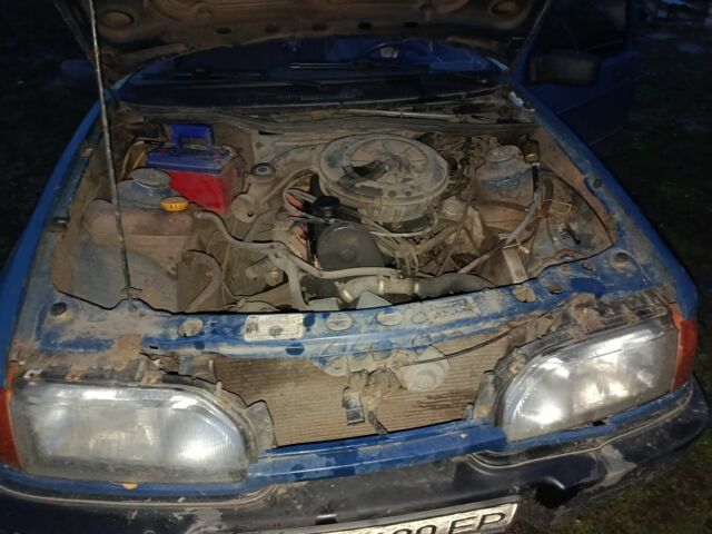 Синий Форд Сиерра, объемом двигателя 2 л и пробегом 90 тыс. км за 500 $, фото 7 на Automoto.ua