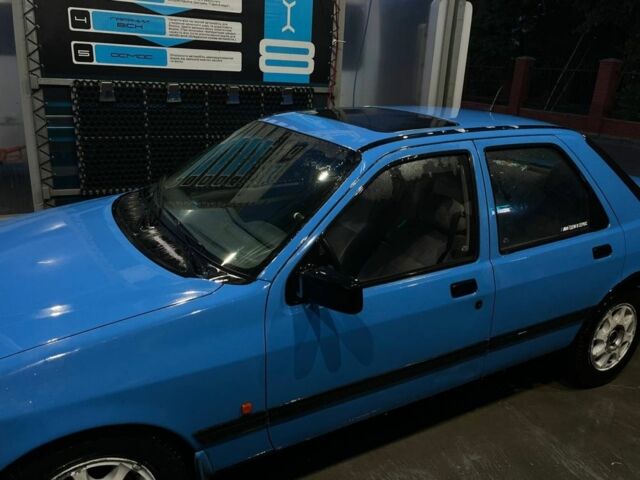 Синий Форд Сиерра, объемом двигателя 2 л и пробегом 250 тыс. км за 900 $, фото 1 на Automoto.ua