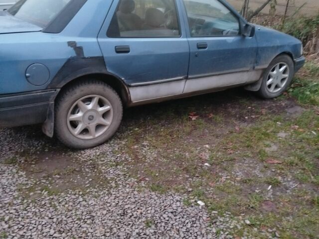 Синий Форд Сиерра, объемом двигателя 2 л и пробегом 250 тыс. км за 710 $, фото 6 на Automoto.ua