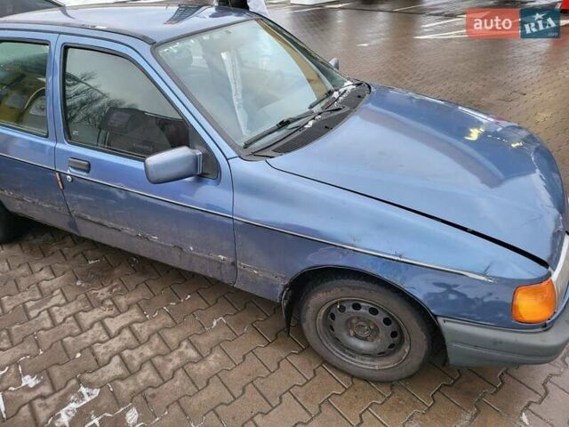 Синий Форд Сиерра, объемом двигателя 2 л и пробегом 300 тыс. км за 680 $, фото 2 на Automoto.ua