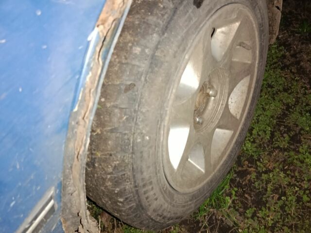 Синий Форд Сиерра, объемом двигателя 2 л и пробегом 90 тыс. км за 500 $, фото 6 на Automoto.ua