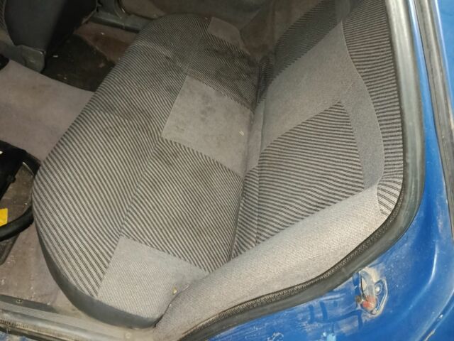 Синий Форд Сиерра, объемом двигателя 2 л и пробегом 90 тыс. км за 500 $, фото 1 на Automoto.ua