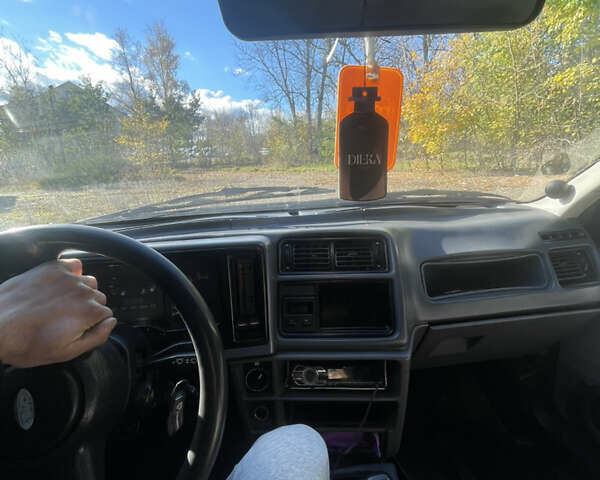 Синий Форд Сиерра, объемом двигателя 2 л и пробегом 250 тыс. км за 2000 $, фото 5 на Automoto.ua