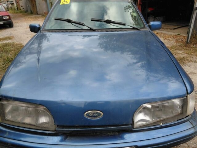 Синий Форд Сиерра, объемом двигателя 2 л и пробегом 300 тыс. км за 600 $, фото 7 на Automoto.ua